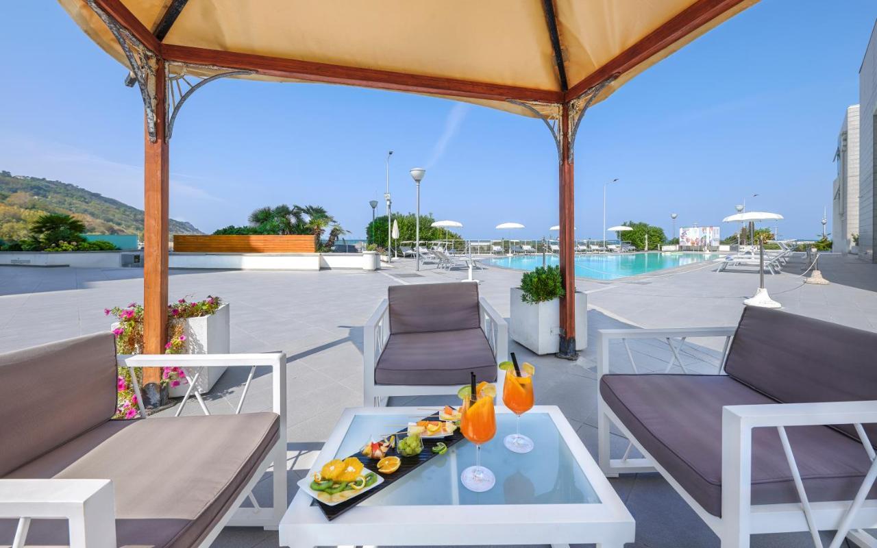 Baia Flaminia Hotel 4*