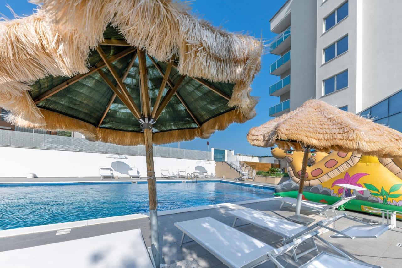 Hotel Baia Flaminia 4*